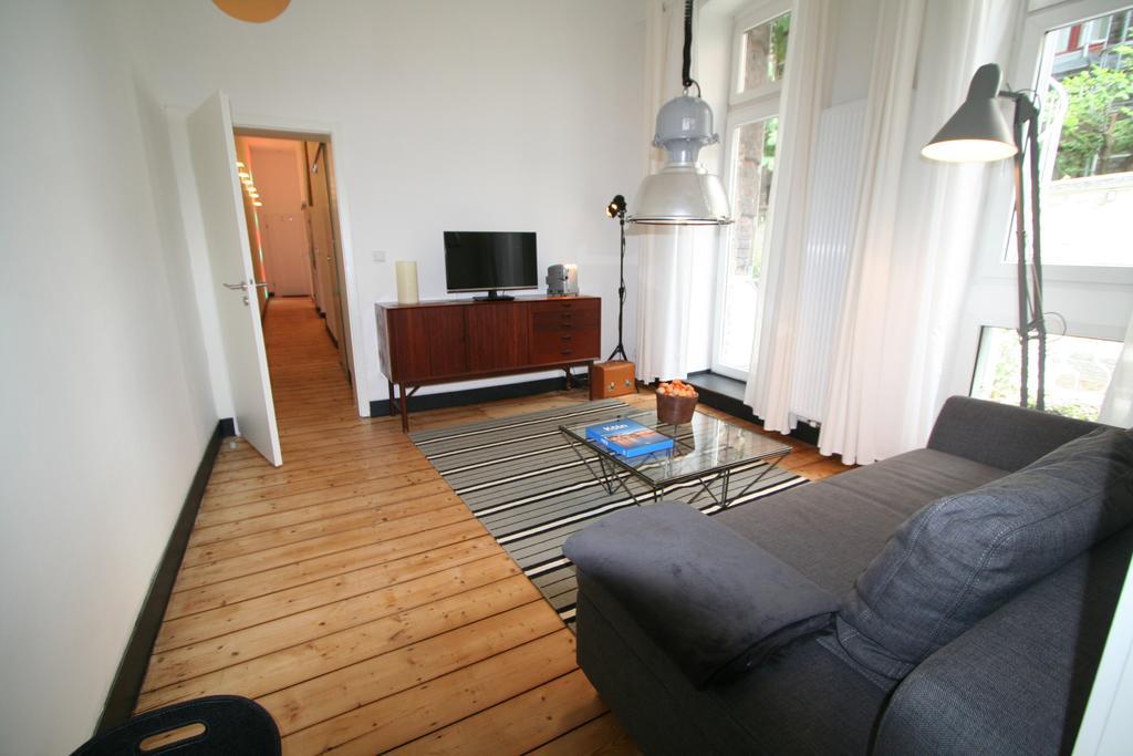 Apartment Miro Koln Ruang foto