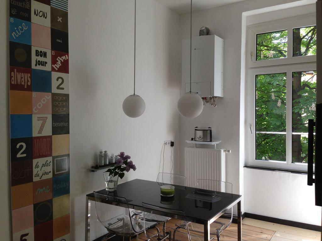 Apartment Miro Koln Ruang foto