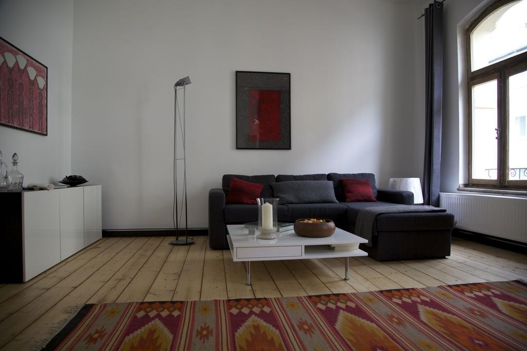 Apartment Miro Koln Ruang foto